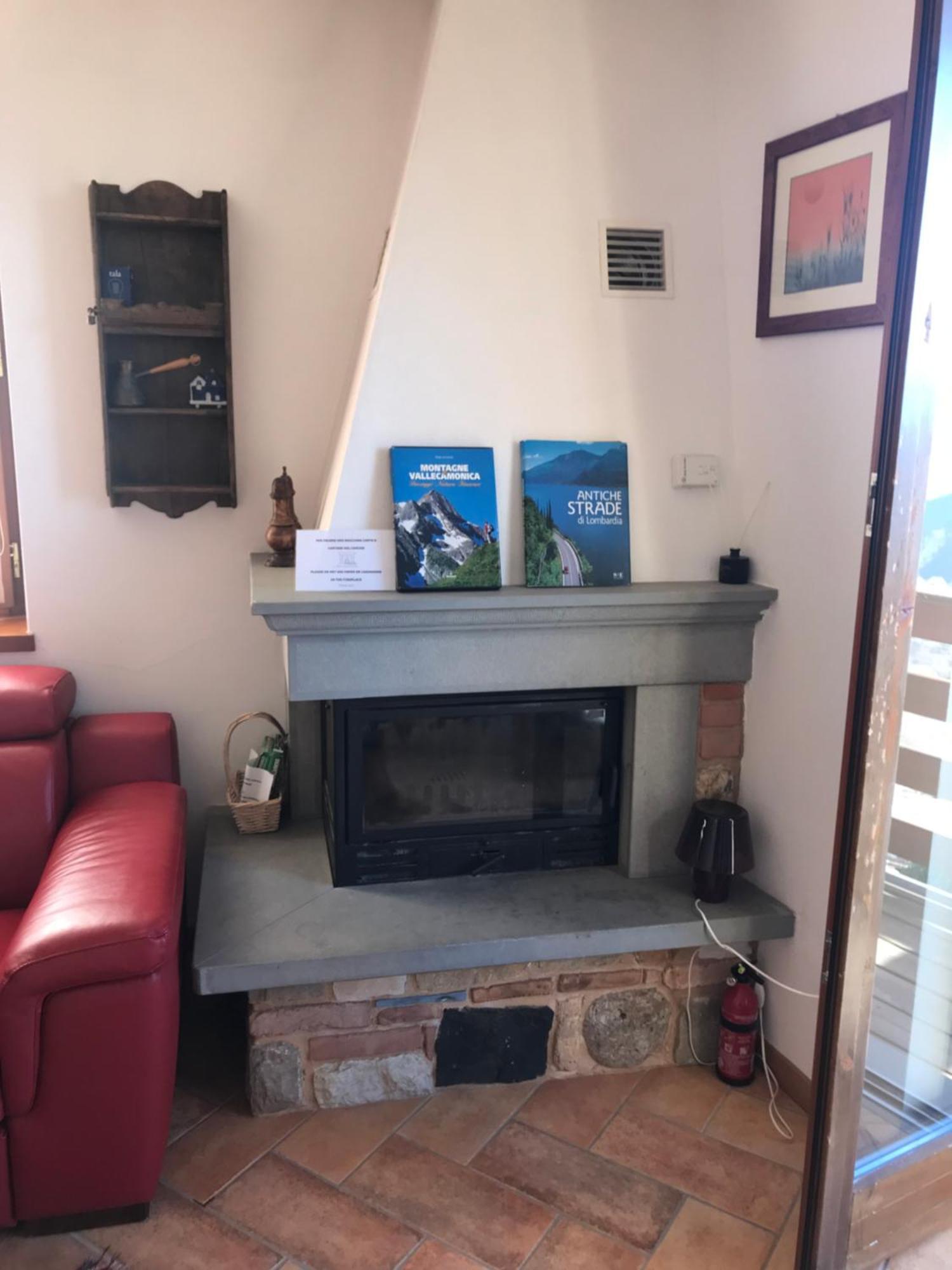 Appartement Mangia, Leggi, Dormi à Costa di Serina Extérieur photo