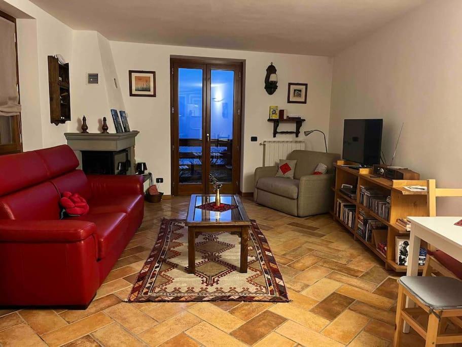 Appartement Mangia, Leggi, Dormi à Costa di Serina Extérieur photo
