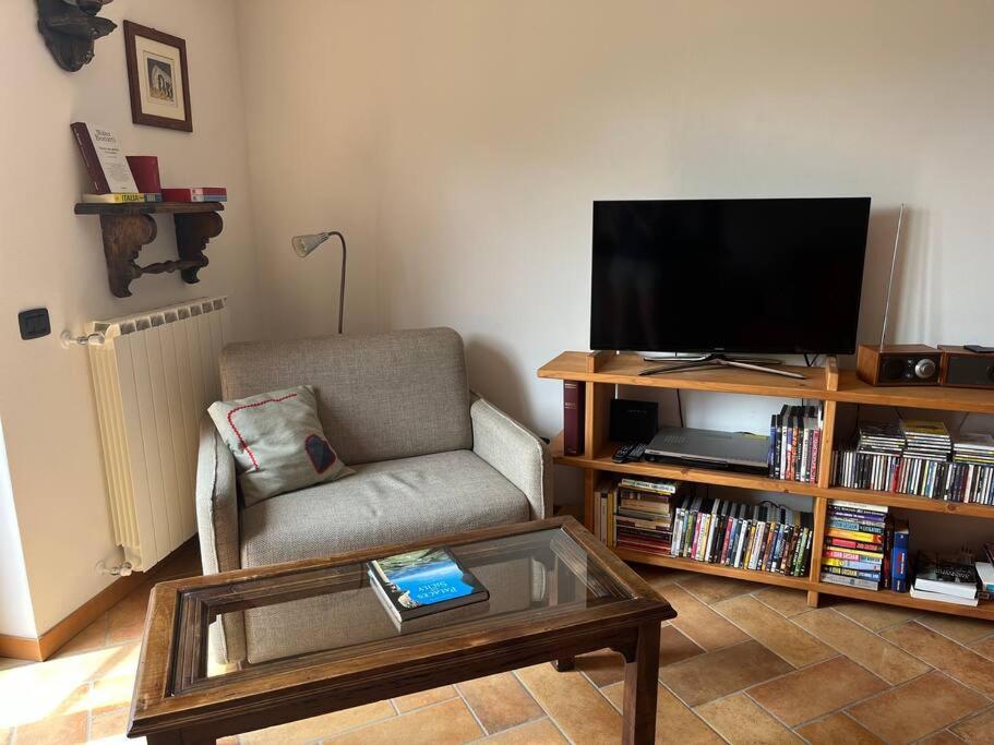 Appartement Mangia, Leggi, Dormi à Costa di Serina Extérieur photo
