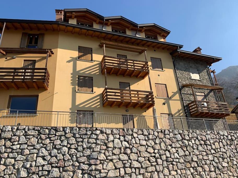 Appartement Mangia, Leggi, Dormi à Costa di Serina Extérieur photo
